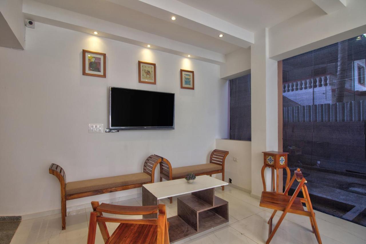 Goa Stay Hotel Calangute Luaran gambar