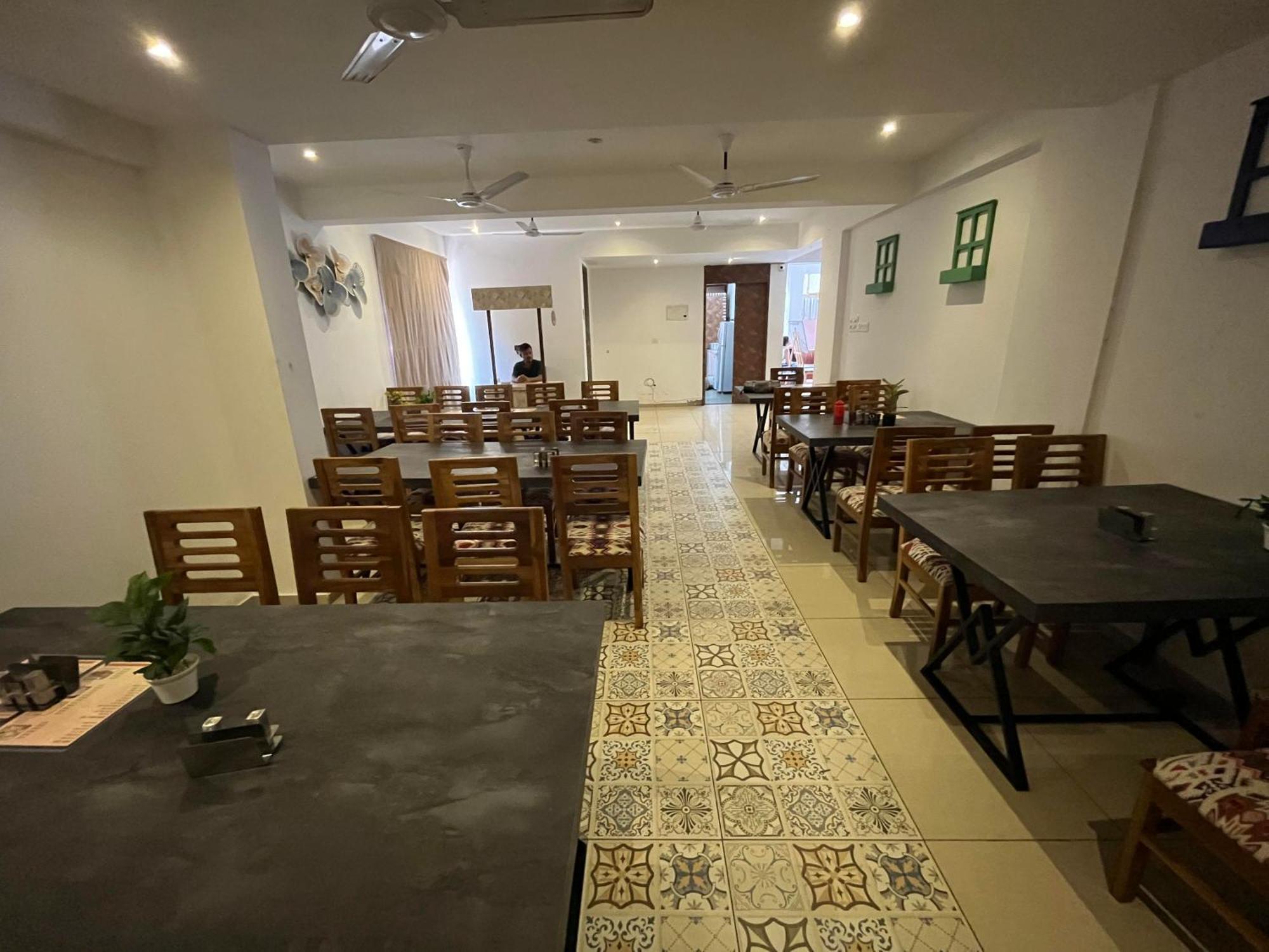 Goa Stay Hotel Calangute Luaran gambar