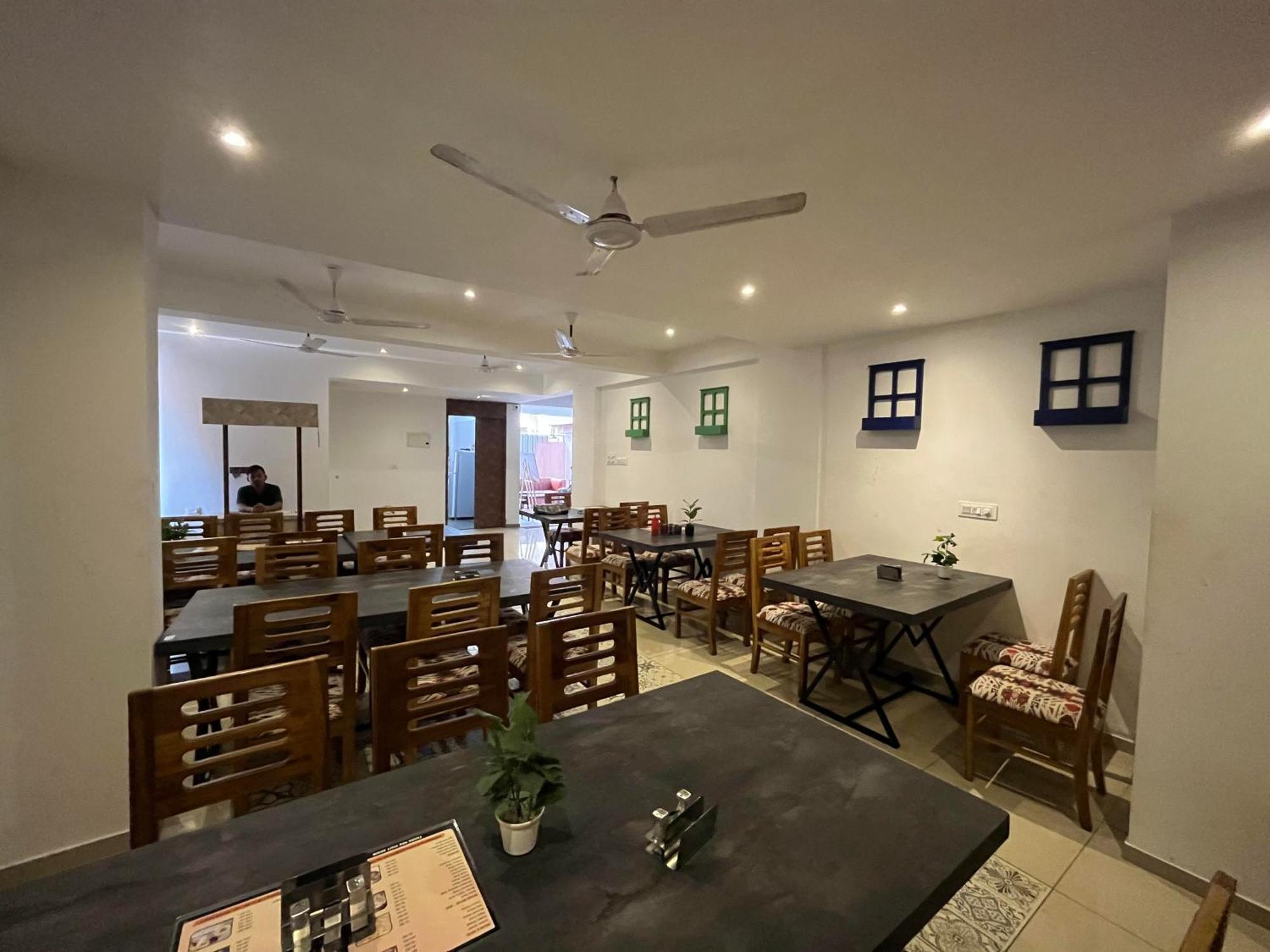 Goa Stay Hotel Calangute Luaran gambar