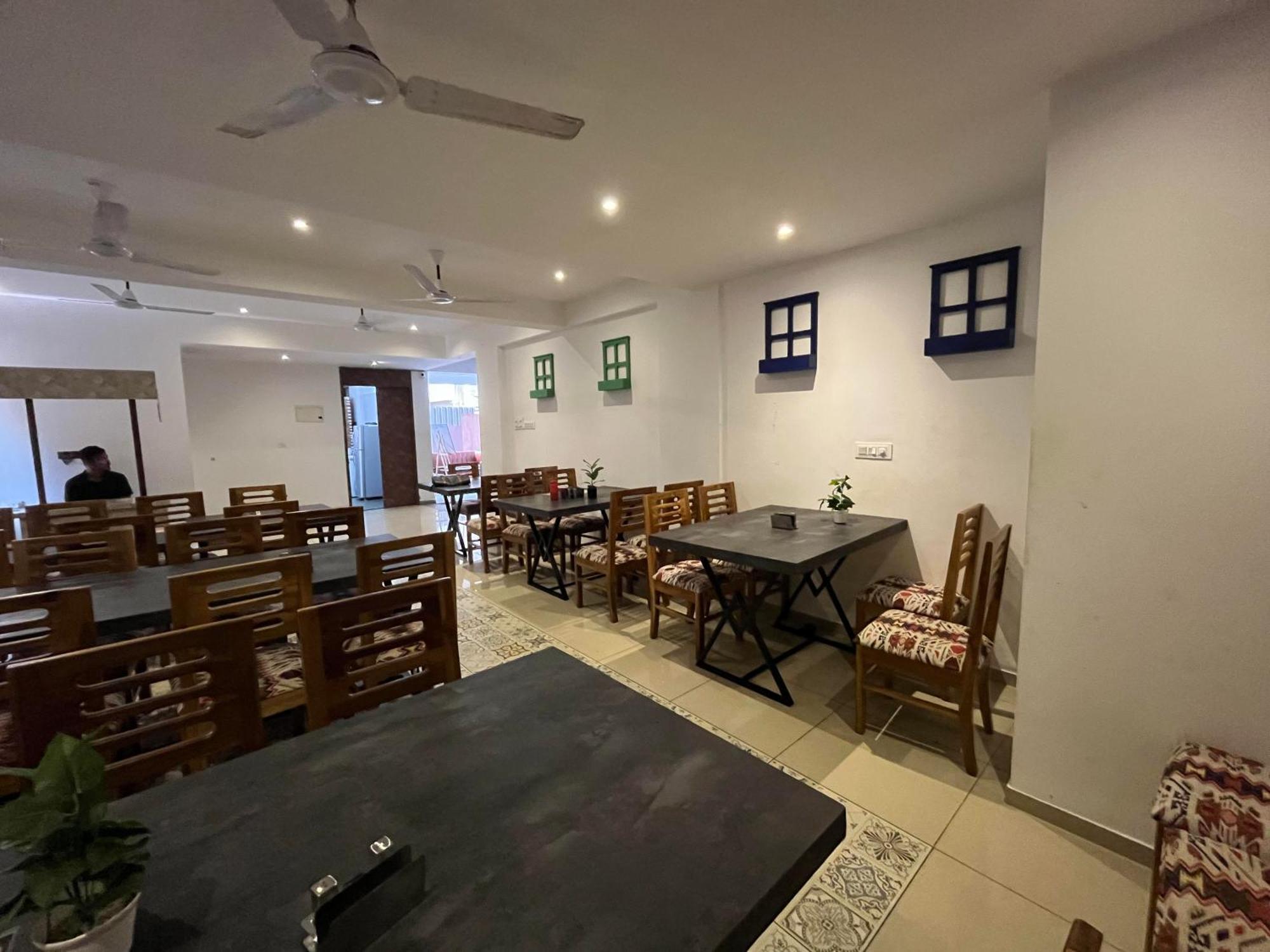 Goa Stay Hotel Calangute Luaran gambar